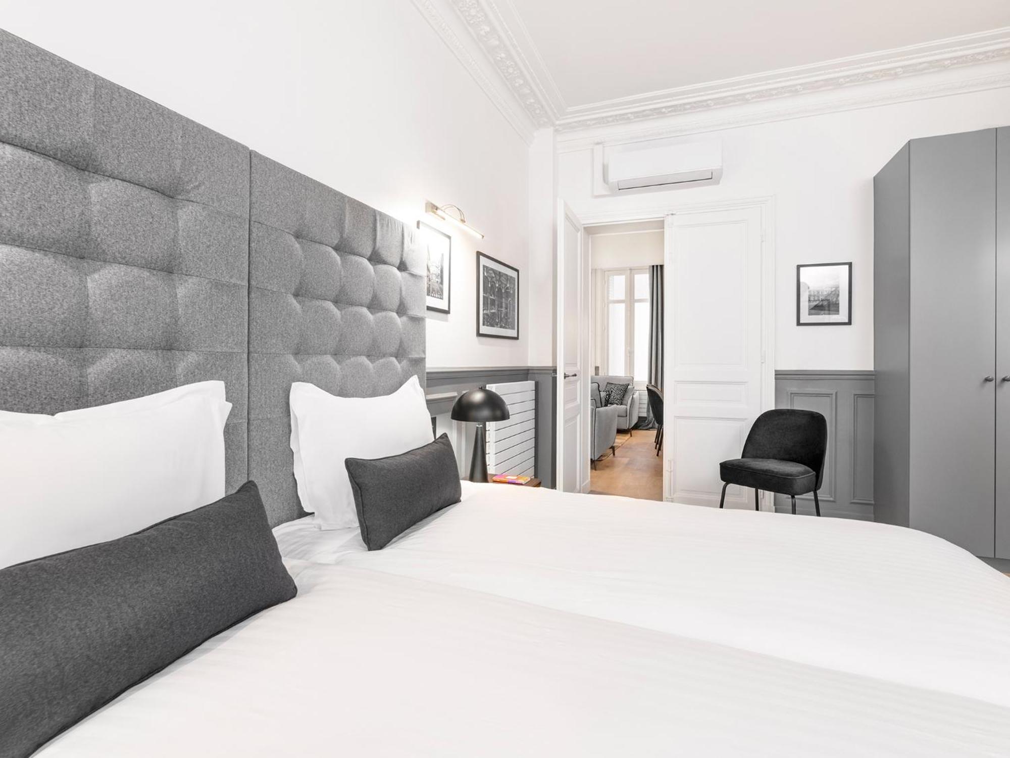 Livinparis - Luxury A/c 4 Bedrooms Auteuil Eiffel Tower * Parijs